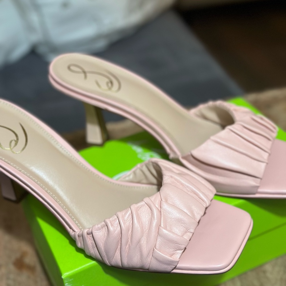 Sam Edelman Leather Open Toe “Kittie, Rose Bud Sandal. New in Box Size 10